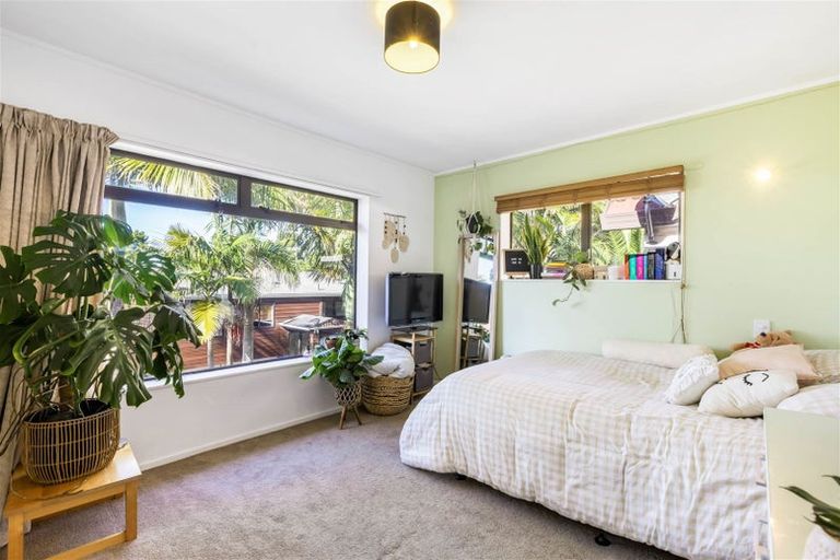 Photo of property in 21 Cochrane Avenue, Arkles Bay, Whangaparaoa, 0932