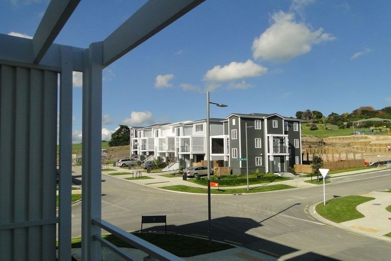 Photo of property in 90 Arrowsmith Drive, Flat Bush, Auckland, 2019