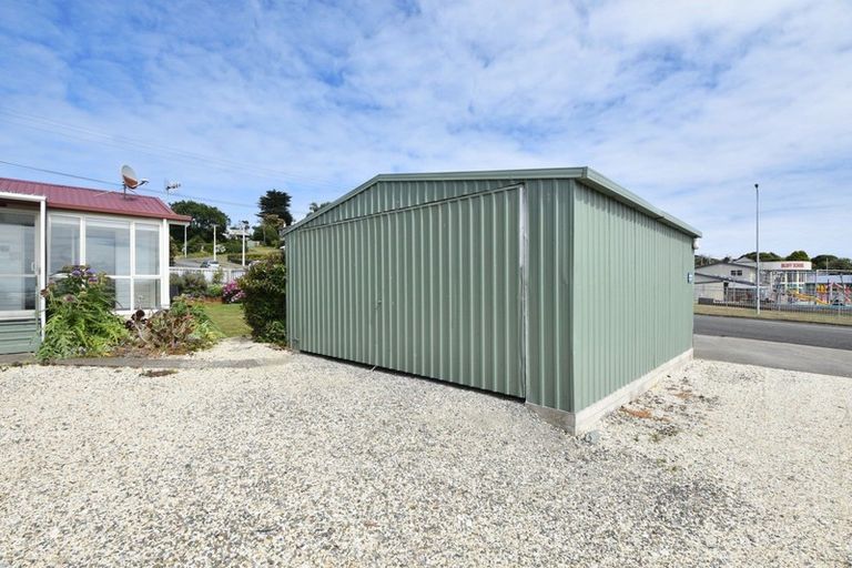 Photo of property in 50 Onslow Street, Bluff, 9814