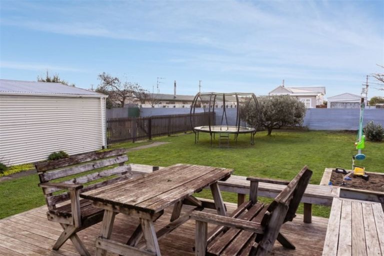 Photo of property in 18 Frederick Street, Carterton, 5713