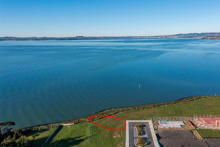 Photo of property in 6 Turbine Way, Hobsonville, 0616