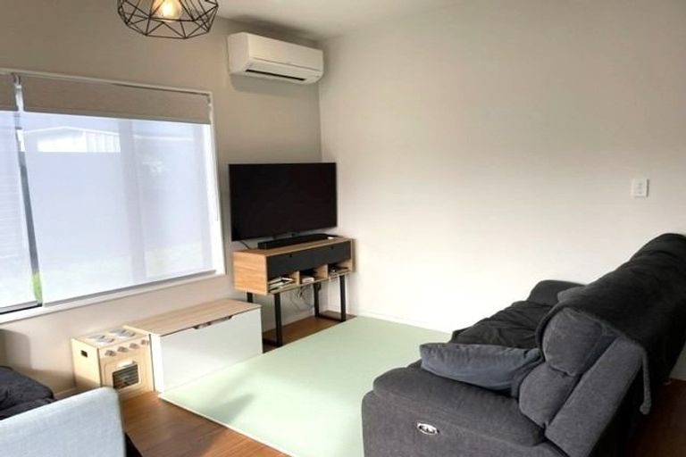 Photo of property in 11 Pasla Close, Papakura, 2110