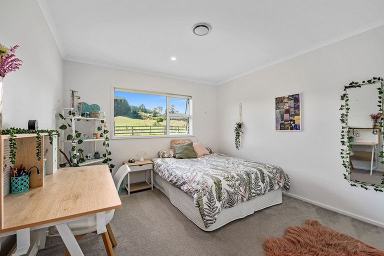 Photo of property in 53b Russell Road, Wainui, Silverdale, 0992