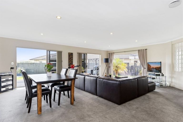 Photo of property in 31 Bucklands Crescent, Papamoa Beach, Papamoa, 3118