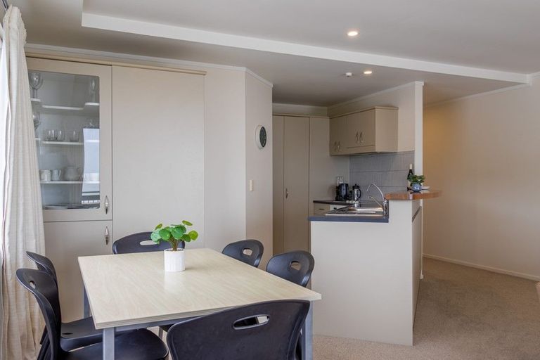 Photo of property in Beachpoint Apartments, 2/5 West End Road, Ohope, 3121