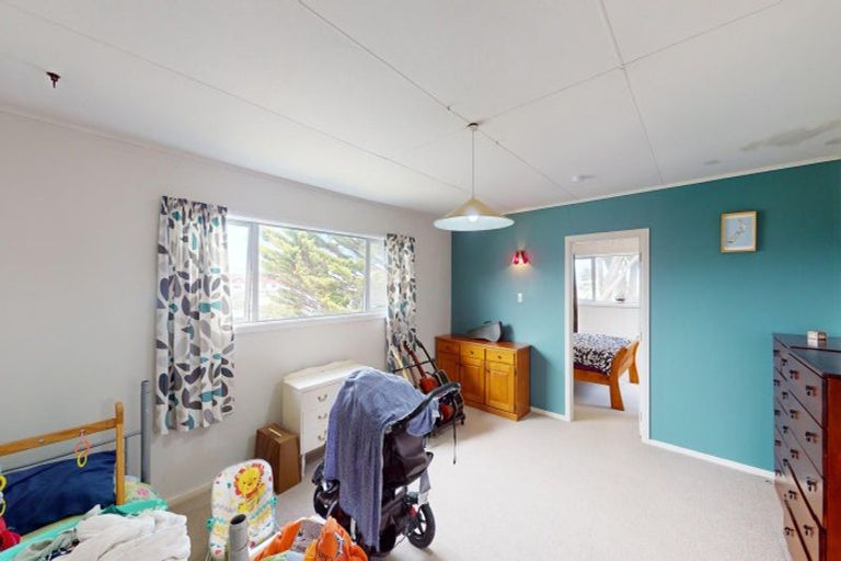 Photo of property in 95 Kahukura Avenue, Waitarere Beach, Levin, 5510