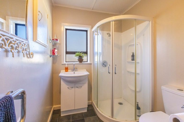 Photo of property in 245 State Highway 2, Clive, 4102