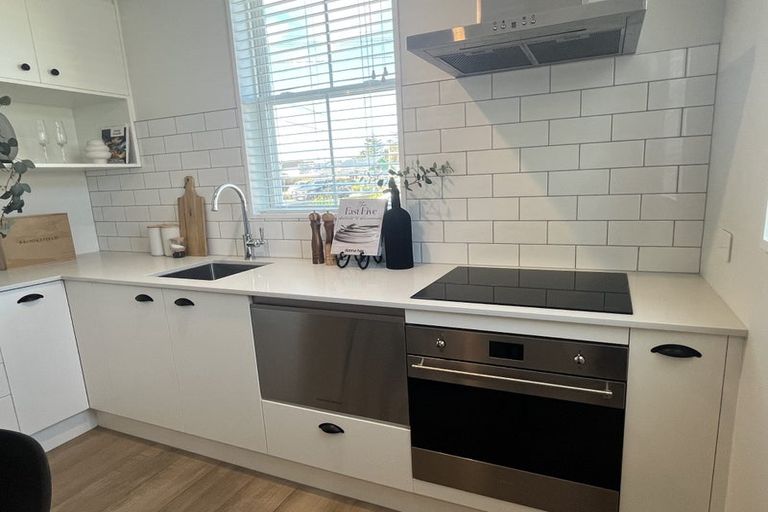 Photo of property in 4/30 Hargest Crescent, Sydenham, Christchurch, 8023