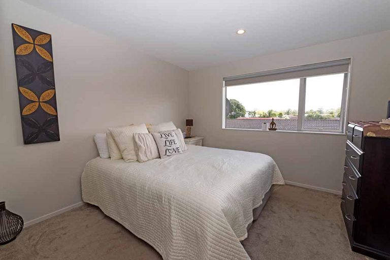 Photo of property in 15/45a Swanson Road, Henderson, Auckland, 0610