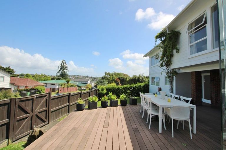 Photo of property in 78 Hillcrest Avenue, Hillcrest, Auckland, 0627