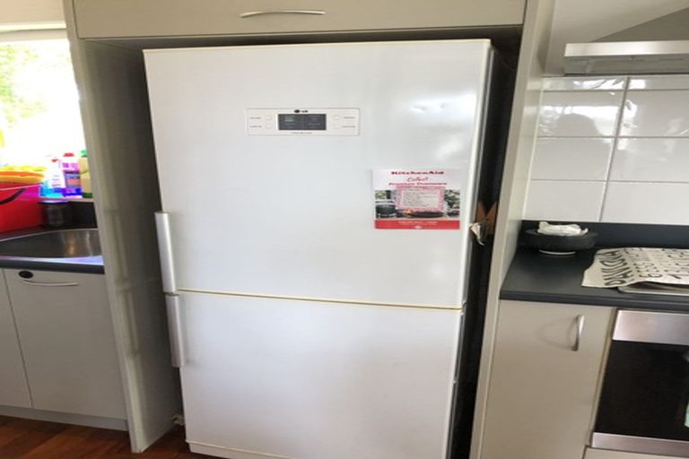 Photo of property in 17 Vandeleur Avenue, Birkdale, Auckland, 0626