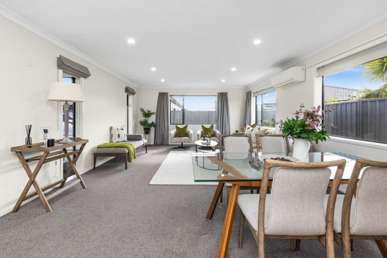 Photo of property in 12 Portland Place, Poraiti, Napier, 4112