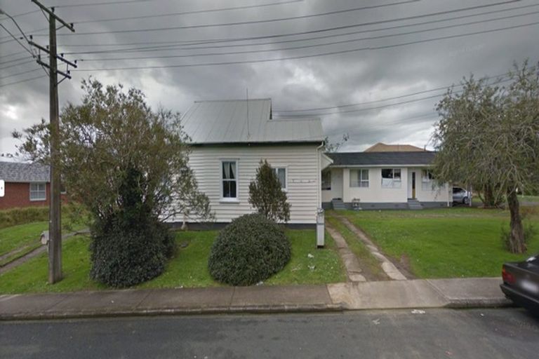 Photo of property in 51 Sturges Road, Henderson, Auckland, 0612