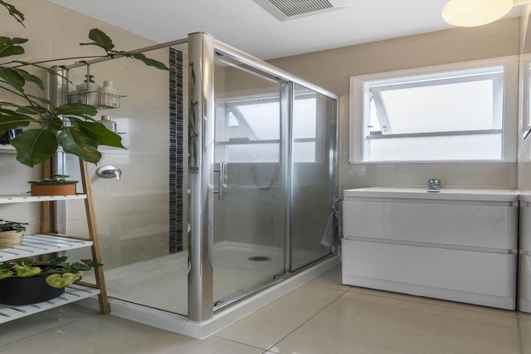 Photo of property in 36 Halswell Street, Mangere East, Auckland, 2024