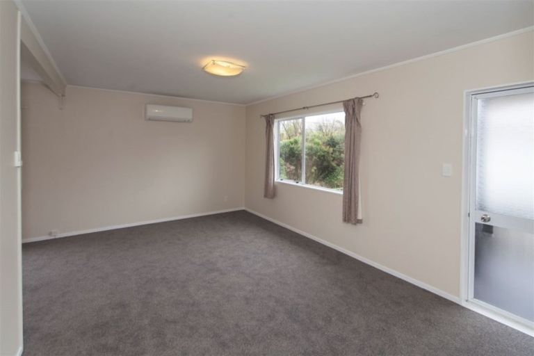 Photo of property in 2/50 Borich Road, Sunnyvale, Auckland, 0612