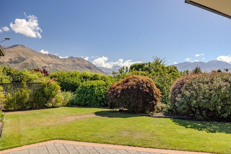 Photo of property in 24 Kings Drive, Wanaka, 9305