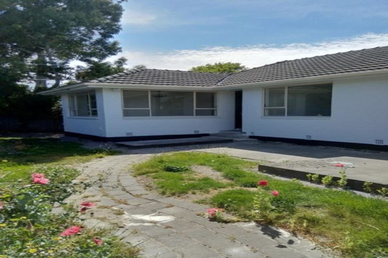 Photo of property in 42 Orrick Crescent, Avondale, Christchurch, 8061