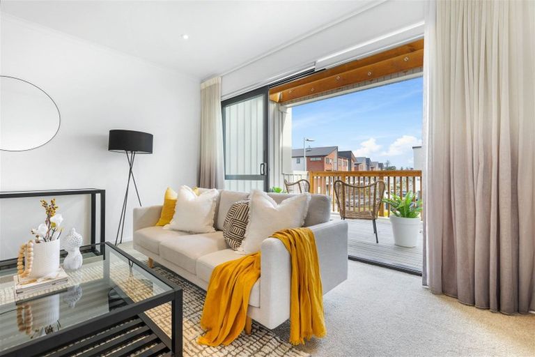 Photo of property in 4 Torea Tai Road, Hobsonville, Auckland, 0616