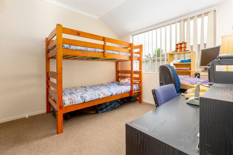 Photo of property in 3 Cathcart Close, Pukekohe, 2120