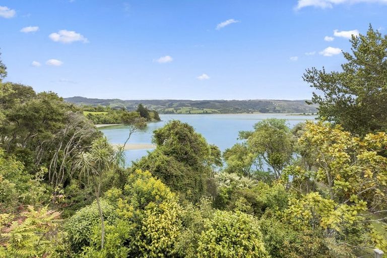 Photo of property in 211 Doctors Point Road, Waitati, 9085