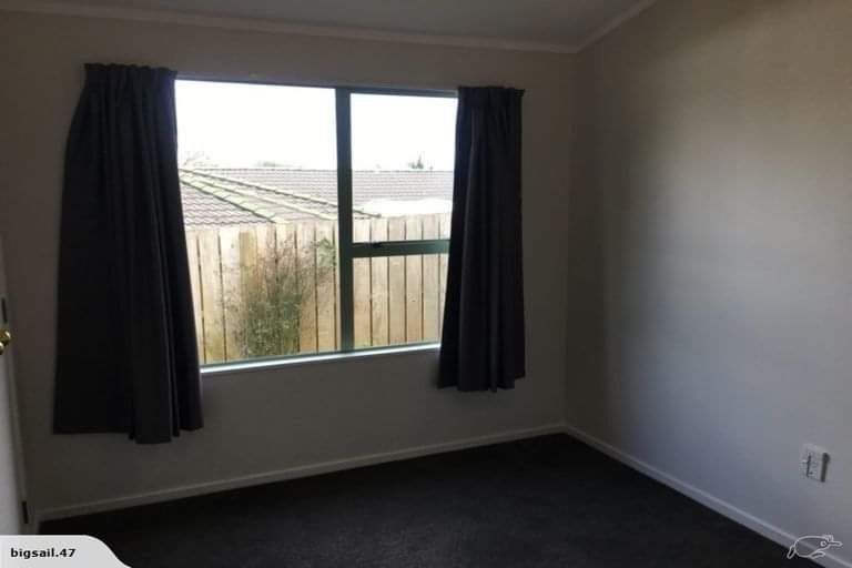 Photo of property in 70 Whitford Road, Botany Downs, Auckland, 2014