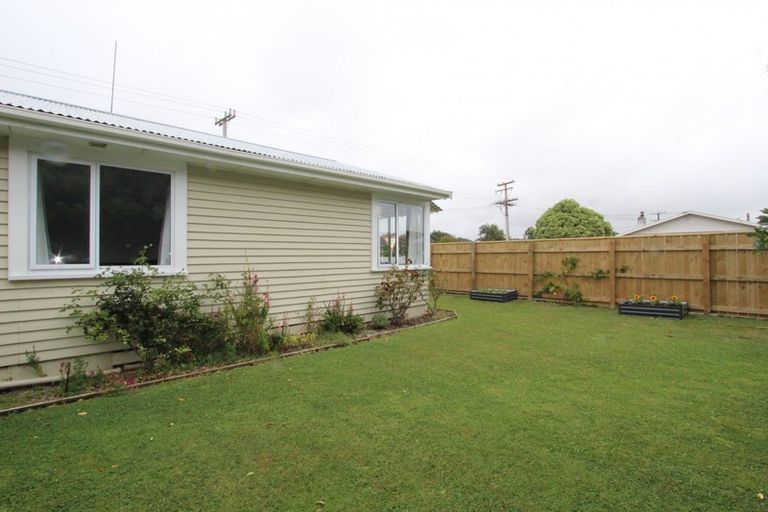 Photo of property in 15 Kiwi Street, Pahiatua, 4910