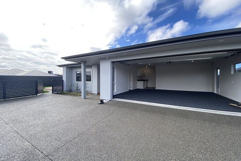 Photo of property in 8 Dinneen Close, Frimley, Hastings, 4120