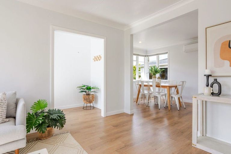 Photo of property in 43 Swinburn Street, Dannevirke, 4930