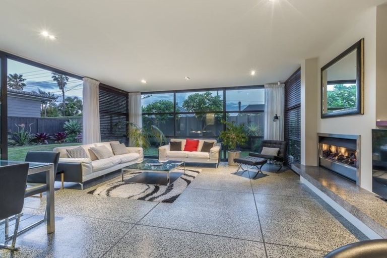 Photo of property in 4a Norwood Road, Bayswater, Auckland, 0622