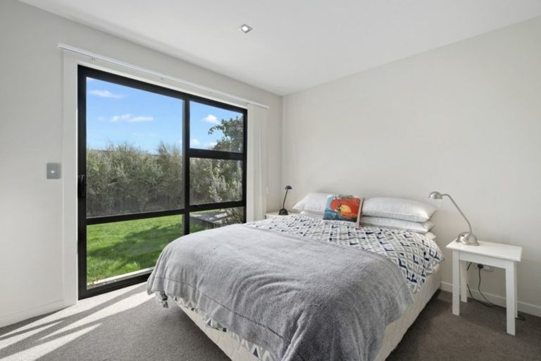 Photo of property in 16 Islington Place, Wanaka, 9305