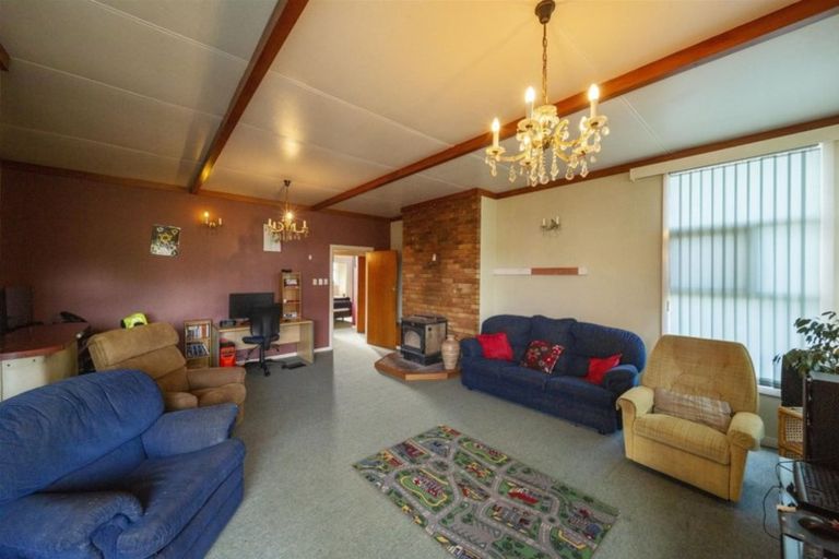 Photo of property in 262 South Road, Hawera, 4610