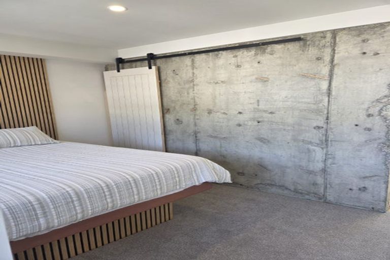 Photo of property in 2 Moncrieff Street, Mount Victoria, Wellington, 6011