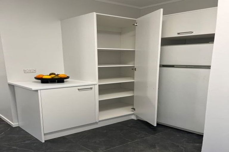 Photo of property in 1/3 Nickleby Place, Mellons Bay, Auckland, 2014