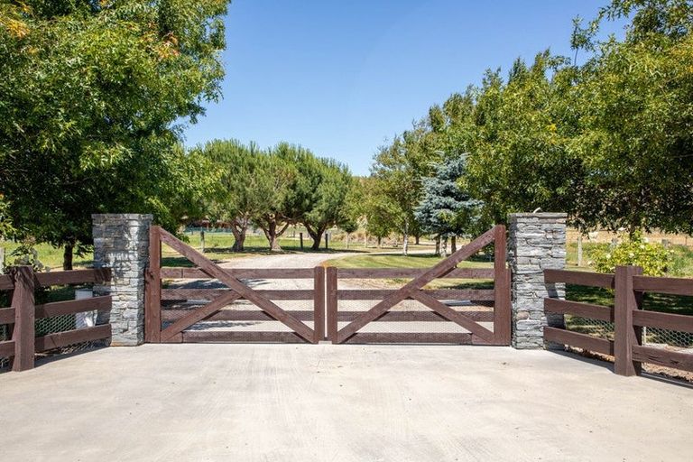 Photo of property in 118 Oliver Road, Bendigo, Cromwell, 9383