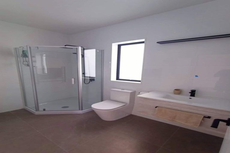 Photo of property in 18 Vintry Drive, Huapai, Kumeu, 0810