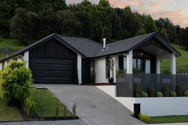 Photo of property in 39 Lakeside Terrace, Omokoroa, 3114