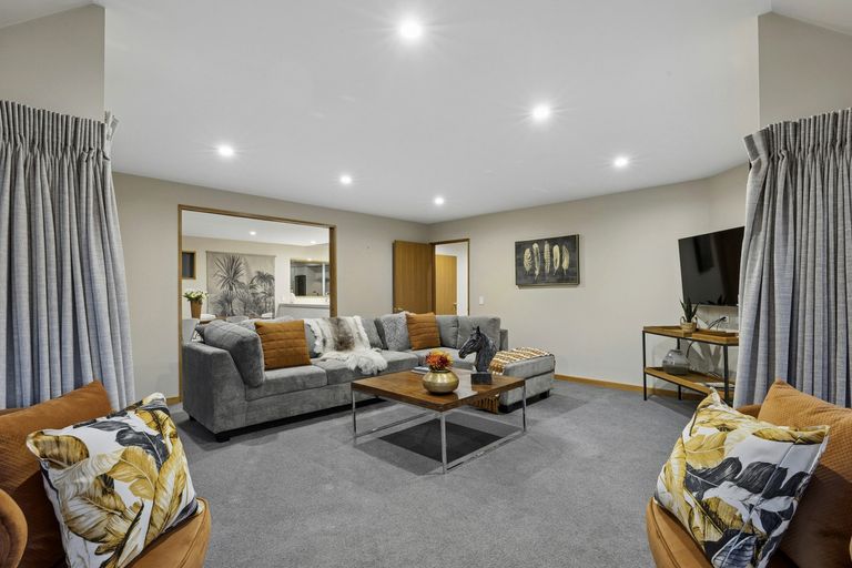 Photo of property in 17 Shandon Road, Vauxhall, Dunedin, 9013