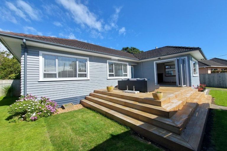 Photo of property in 6 Mission Street, Moturoa, New Plymouth, 4310