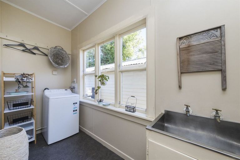 Photo of property in 3 Argyle Avenue, Takaro, Palmerston North, 4410