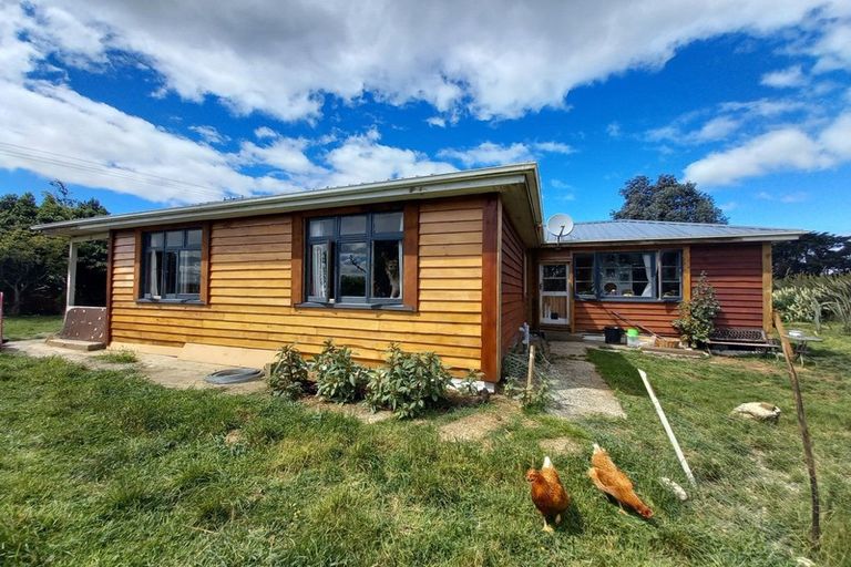 Photo of property in 17 Settlement Road, Papatotara, Tuatapere, 9691