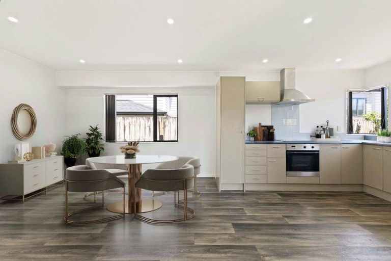 Photo of property in 2 Pantera Way, Hillpark, Auckland, 2102