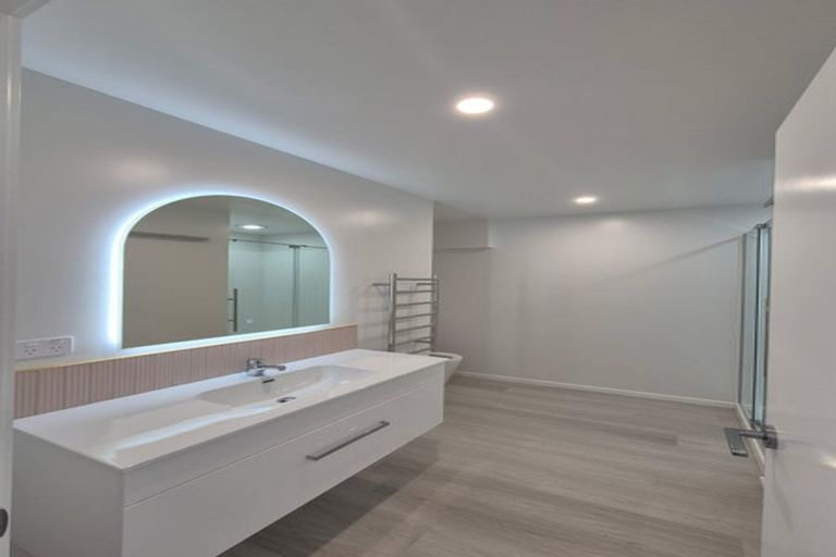 Photo of property in 8 Julian Place, Westown, New Plymouth, 4310