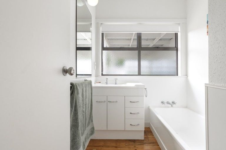 Photo of property in 25 Matua Road, Matua, Tauranga, 3110