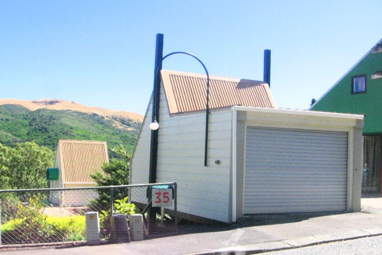 Photo of property in 35 Warwick Street, Wilton, Wellington, 6012