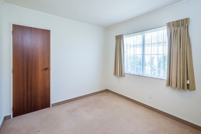 Photo of property in 18 Tararua Street, Paraparaumu, 5032