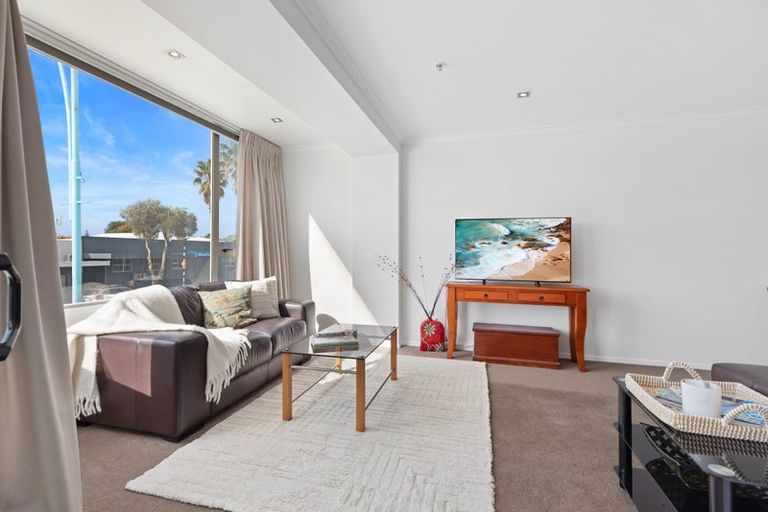 Photo of property in Algarve Apartments, 109/332 Maunganui Road, Mount Maunganui, 3116