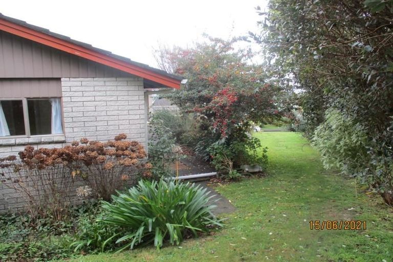 Photo of property in 135 Winara Avenue, Waikanae, 5036