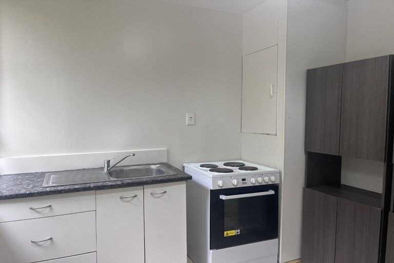 Photo of property in 53a Pleasant Road, Glen Eden, Auckland, 0602