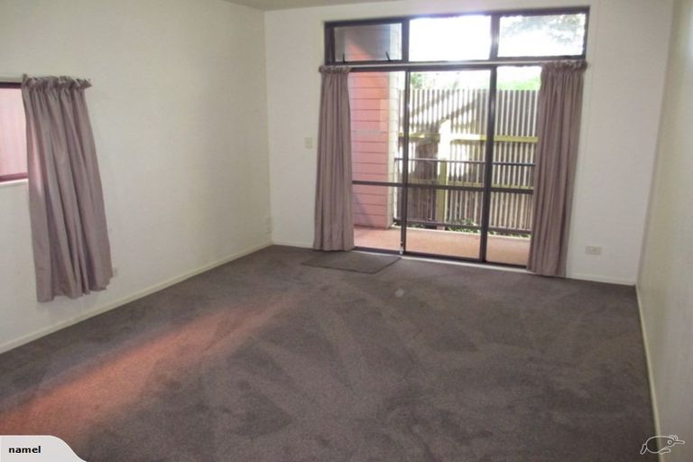 Photo of property in 2/83 Portage Road, New Lynn, Auckland, 0600