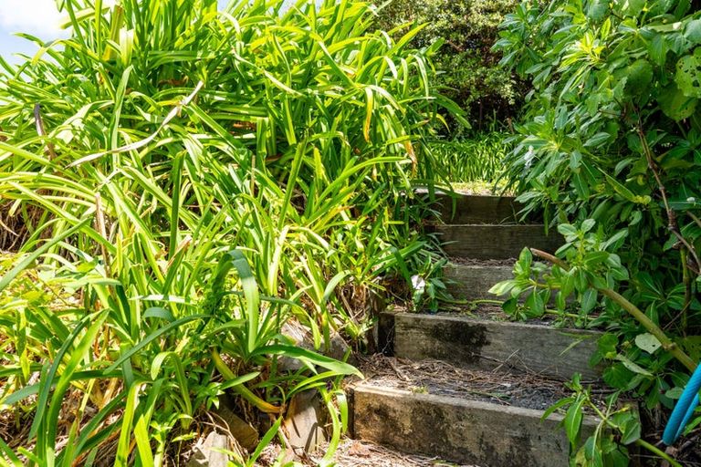 Photo of property in 14 Cliff Street, Pahi, Paparoa, 0571